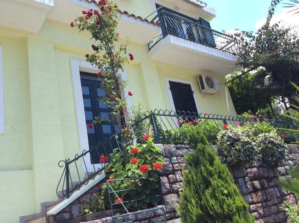 Apartments Simo Petrovac Habitación foto