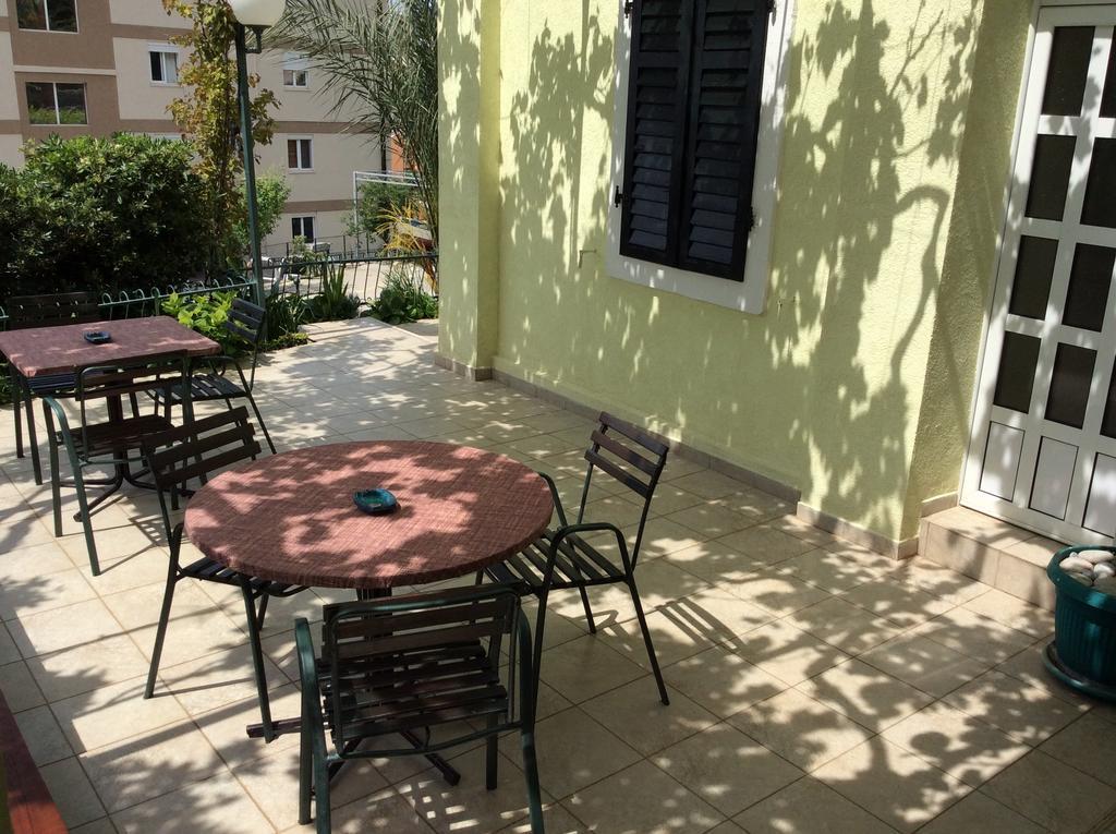 Apartments Simo Petrovac Exterior foto