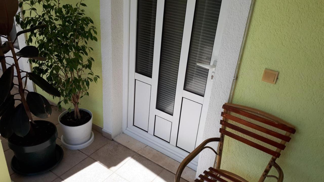 Apartments Simo Petrovac Exterior foto