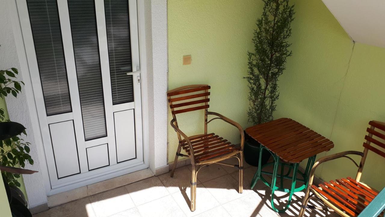 Apartments Simo Petrovac Exterior foto